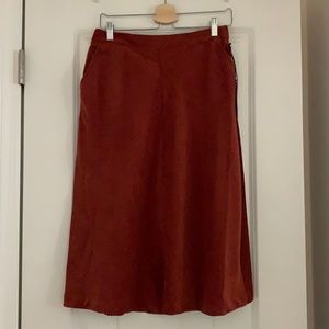 Corduroy midi skirt with pockets